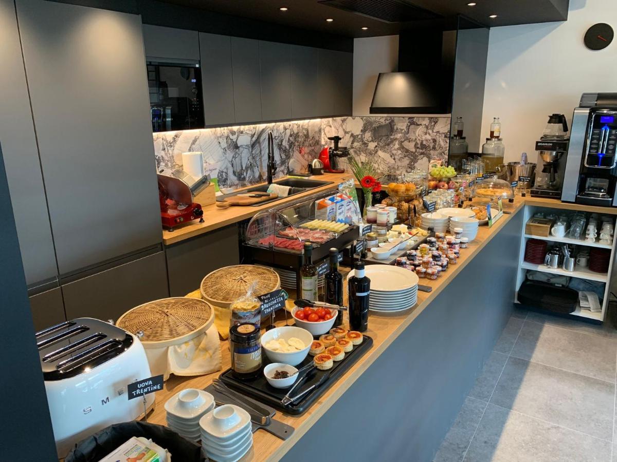 Visioni Lake View Boutique Rooms & Breakfast - Adults Friendly Riva del Garda Eksteriør billede