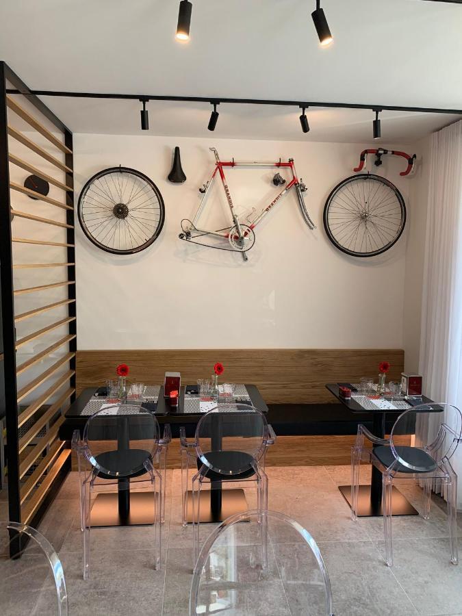 Visioni Lake View Boutique Rooms & Breakfast - Adults Friendly Riva del Garda Eksteriør billede