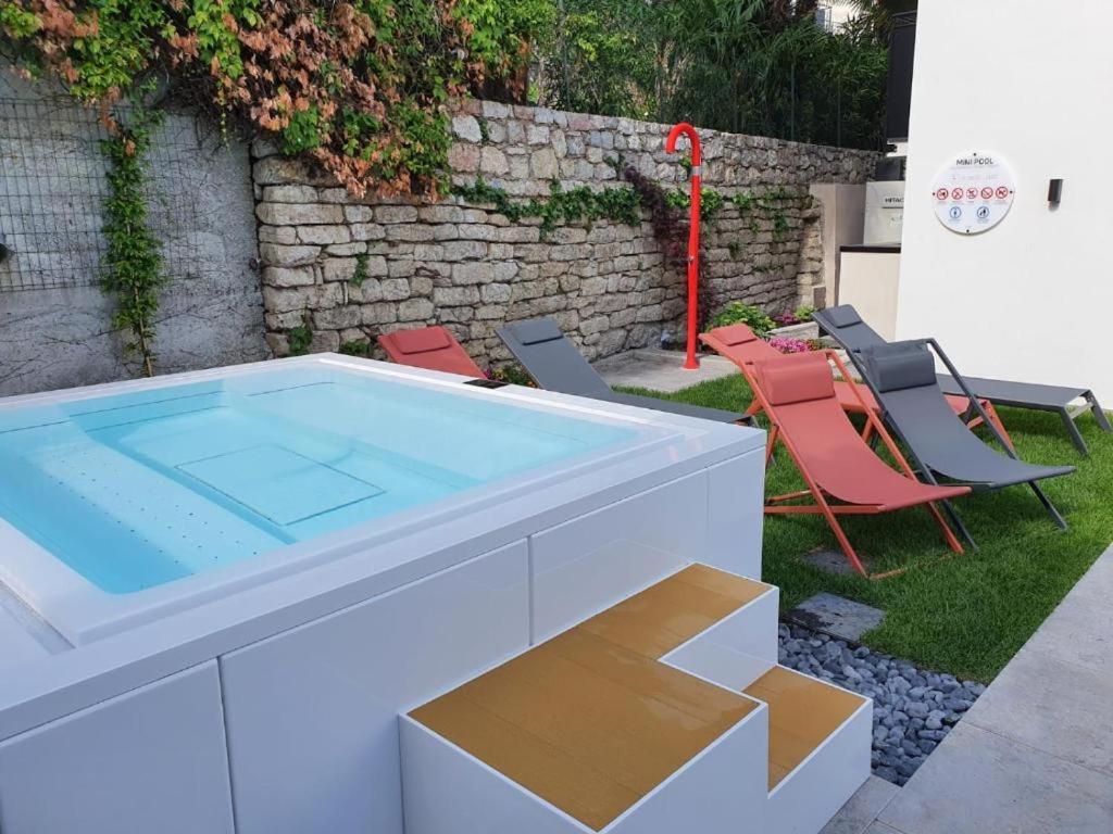 Visioni Lake View Boutique Rooms & Breakfast - Adults Friendly Riva del Garda Eksteriør billede