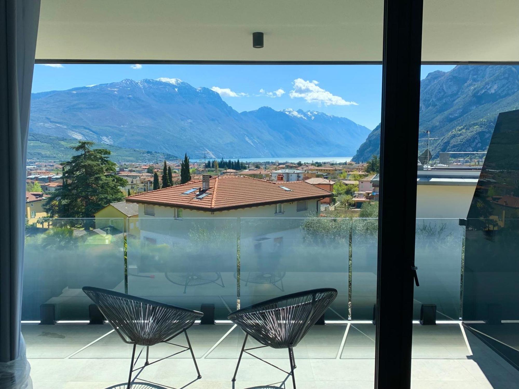Visioni Lake View Boutique Rooms & Breakfast - Adults Friendly Riva del Garda Eksteriør billede
